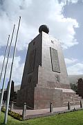 赤道紀念碑