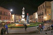 晚上的 Plaza de La Paz
